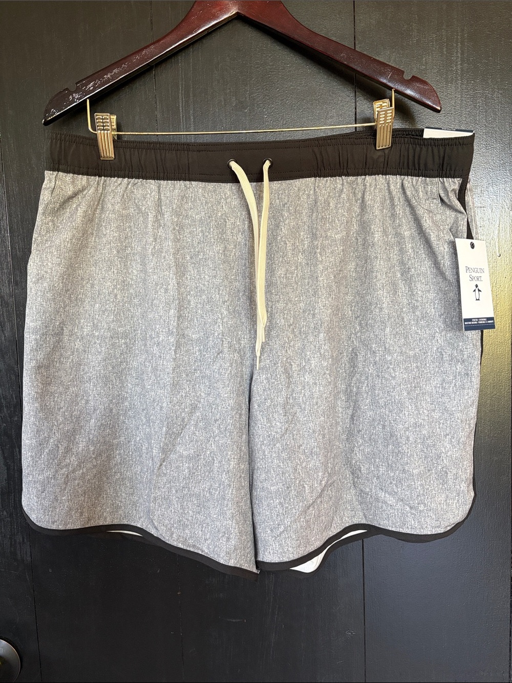 🐧 Penguin Sport Stretch Shorts. XL. New with tags!